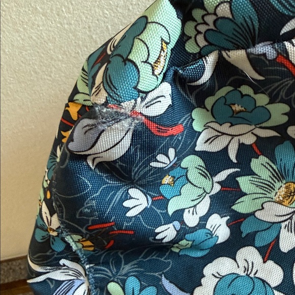 Vera Bradley Lighten Up XL Floral Duffel Backpack - Picture 7 of 15